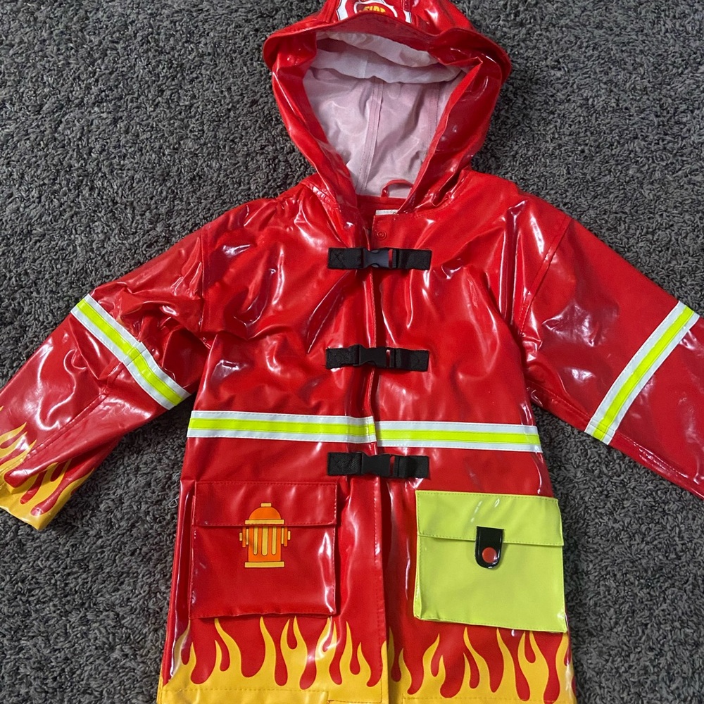 Kidorable 4/5 Firefighter Red Rain Coat